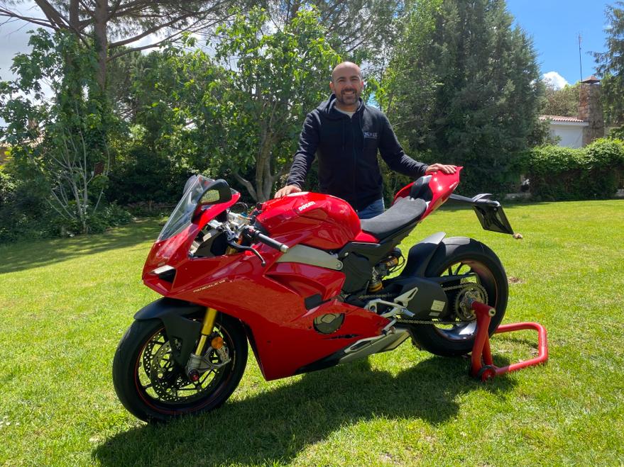 imagen Edu, miembro del staff